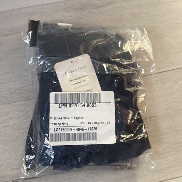 Fabletics Emma velour legging Deep Navy XS Regular nwt in packaging unopened - Picture 5 of 6